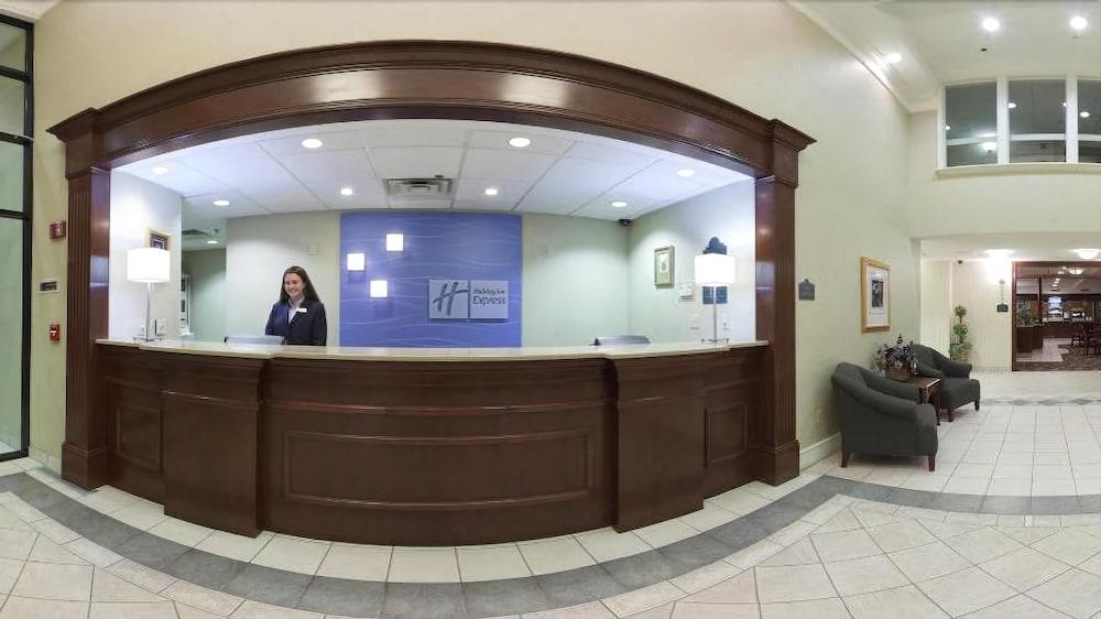 Holiday Inn Express & Suites Wadsworth By Ihg Kültér fotó