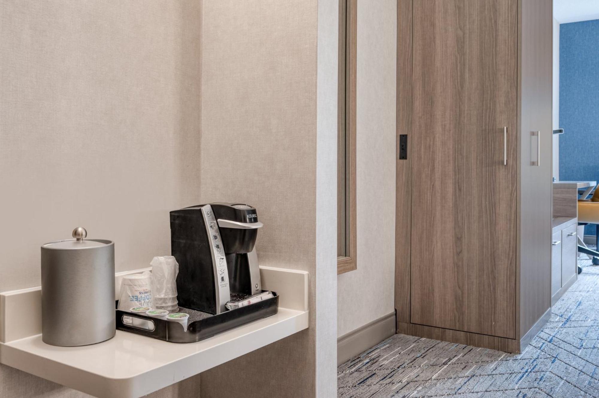 Holiday Inn Express & Suites Wadsworth By Ihg Kültér fotó