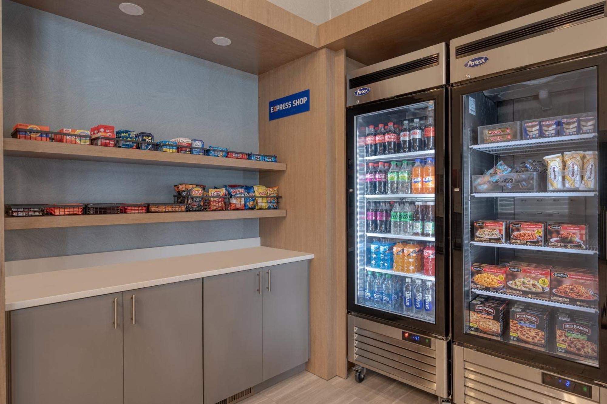 Holiday Inn Express & Suites Wadsworth By Ihg Kültér fotó