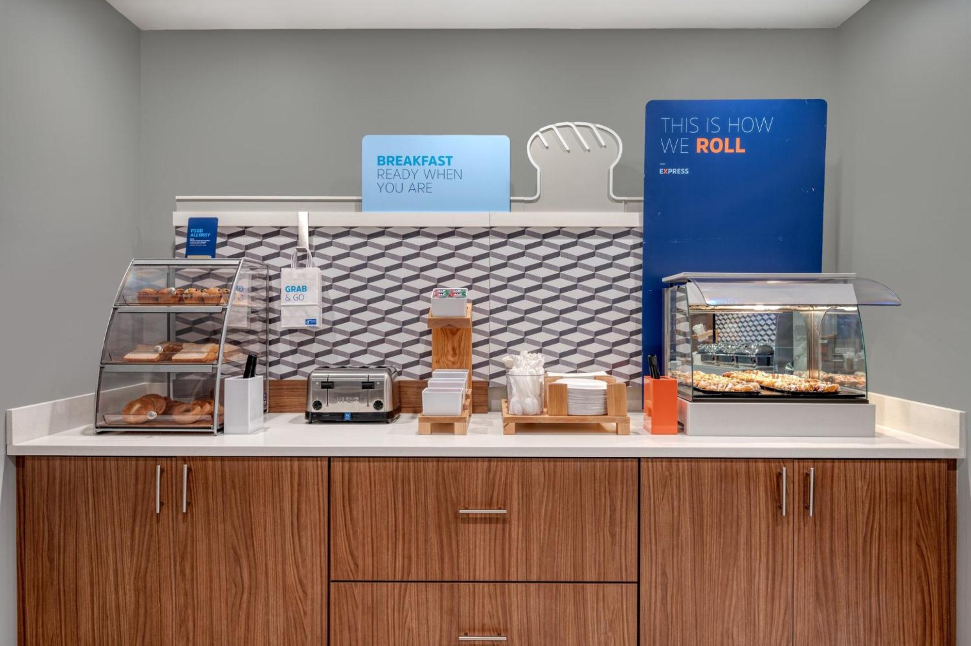 Holiday Inn Express & Suites Wadsworth By Ihg Kültér fotó